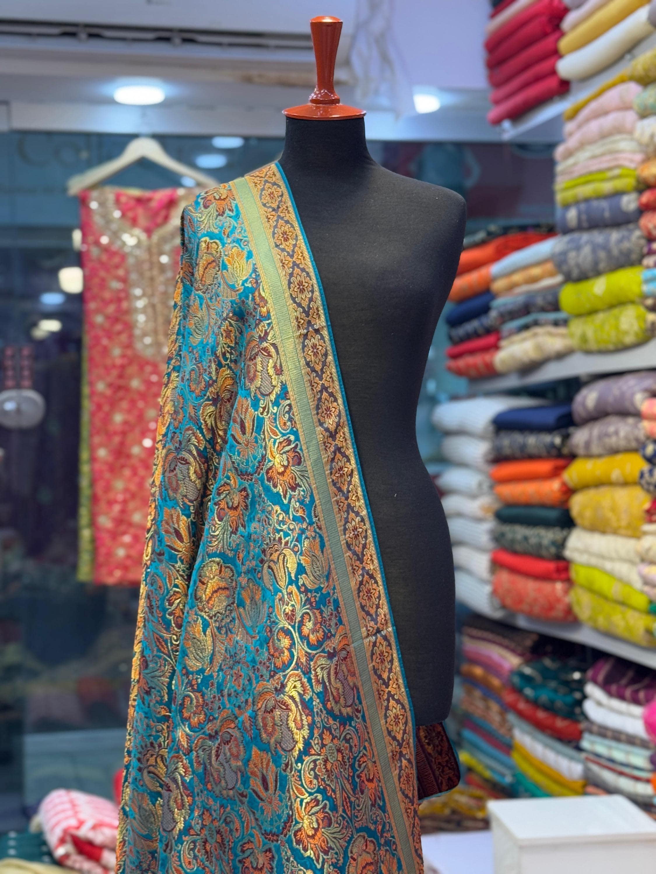 PURE Handloom Kimkhwab Banarsi bridal-party wear Shawl – A Regal Masterpiece