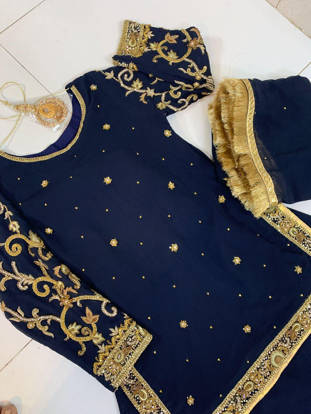 pakistani customised  zardozi handembroiderey 3piece plazo-garara-sharara-farshi-lehenga article  uk n usa lovers