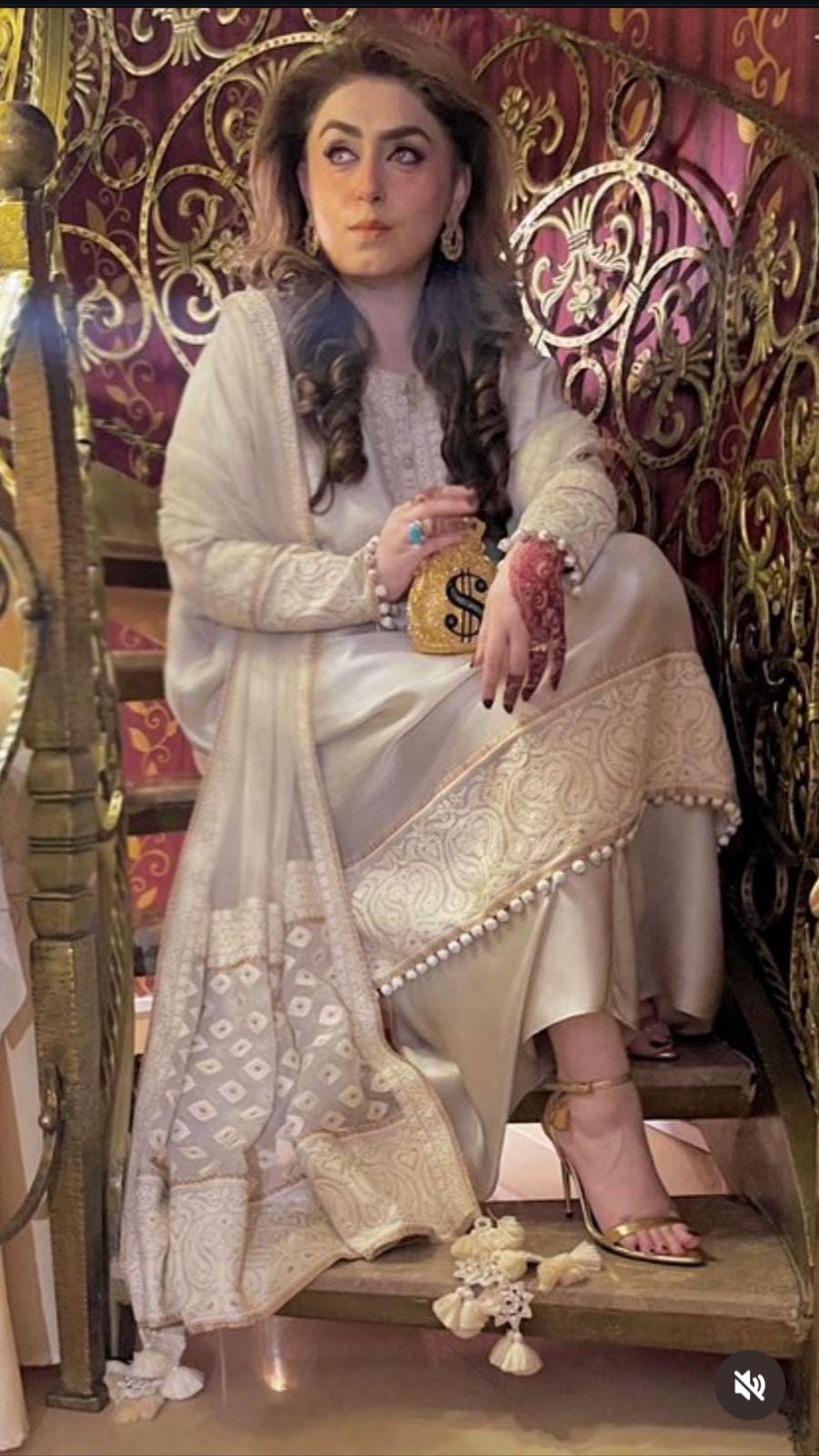 unique Ivory Butter or sheesha Silk Pakistani Suit: Zari n aari Embroidery, 3-Piece Ethnic Dress,stylich n classy