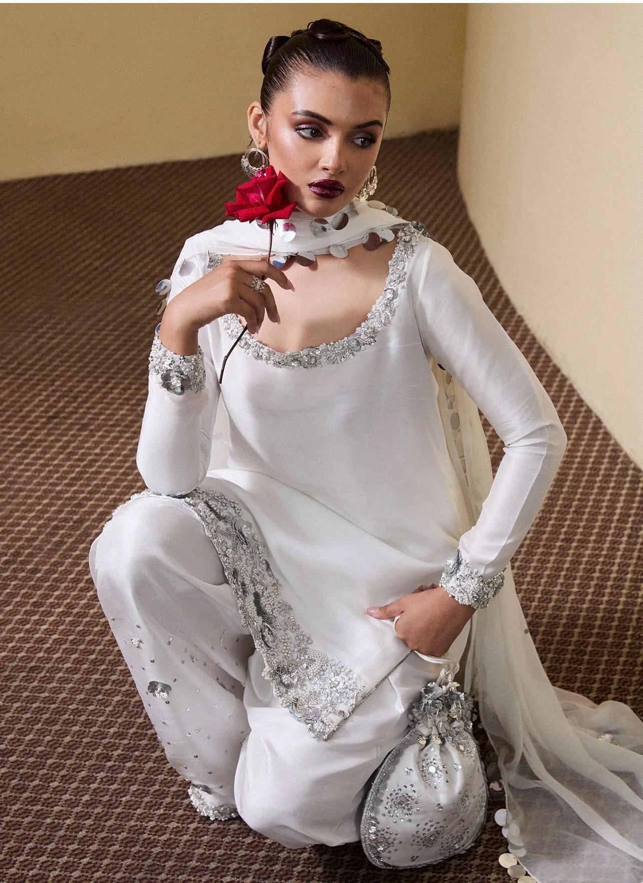 White Zardozi Silk Set with Dupatta & Pouch – Festive Luxury Pakistani 4piece farshi shalwar set
