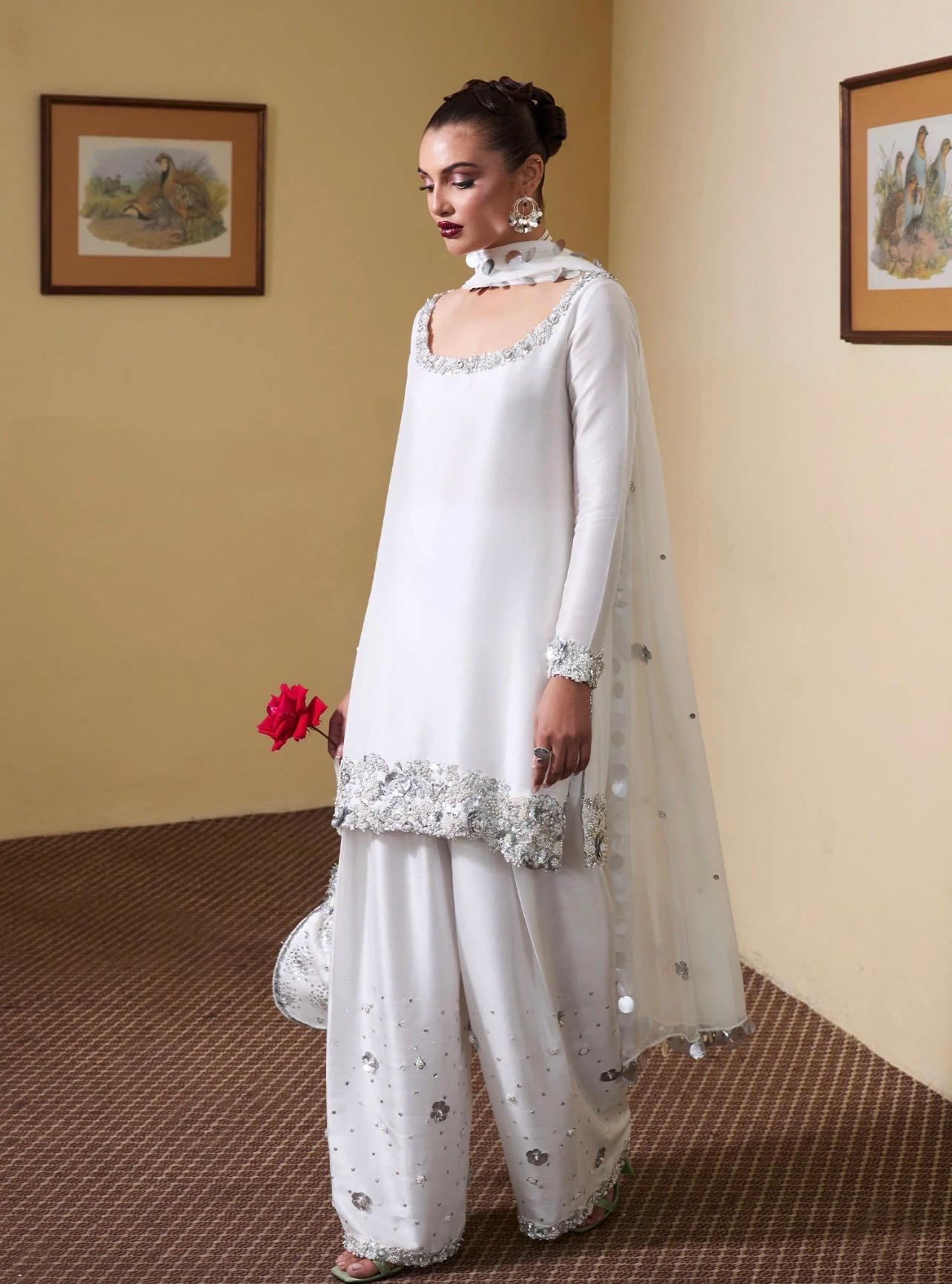 White Zardozi Silk Set with Dupatta & Pouch – Festive Luxury Pakistani 4piece farshi shalwar set