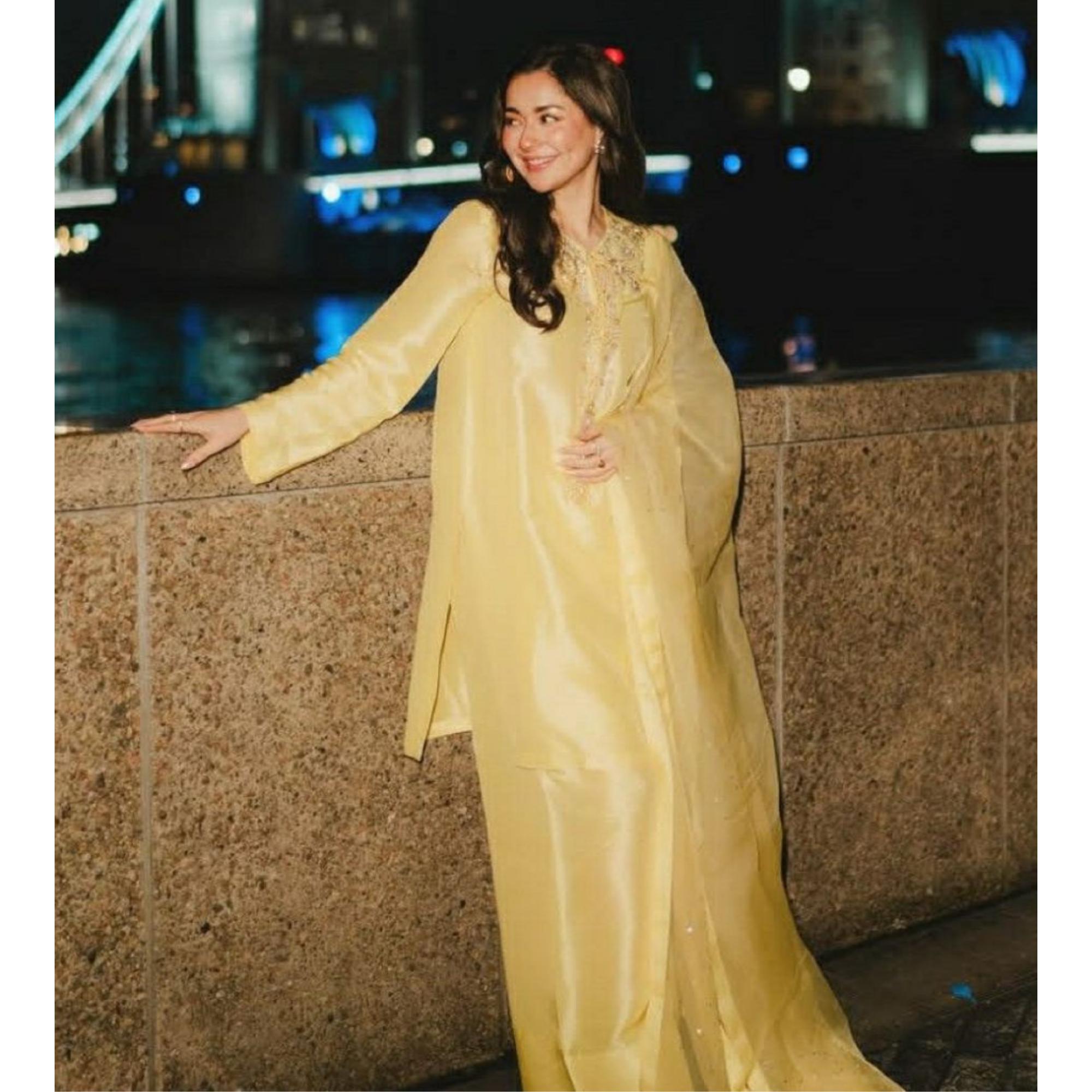 Lemon-lime Shade Exclusive 3-Piece Pakistani Farshi shalwar–Celebrity-Inspired Elegance,best for uk eid parties usa social gathering events