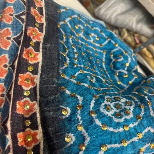 Pure Pakistani Silk Chunri Dupatta / Shawl with Handcrafted Kamdaani Adda Work