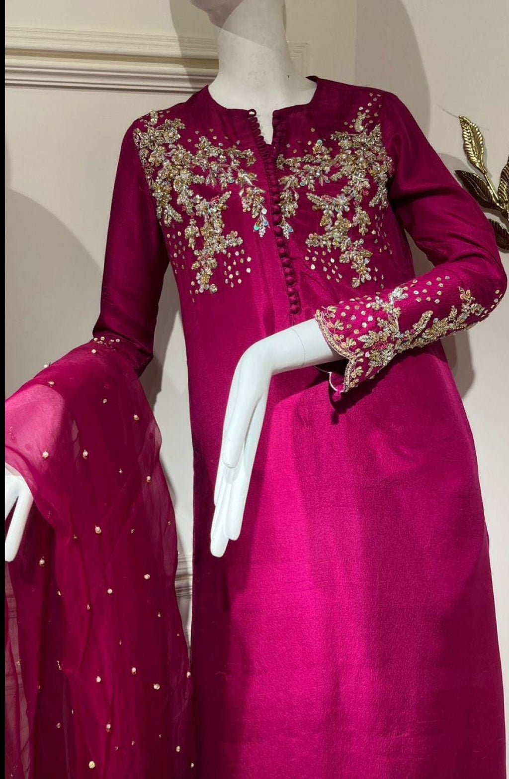 Hand-Embellished Sheesha Silk Three-Piece Ensemble Pakistani Eid party wear best social gatherings USA-UK,Austrailia-Germany